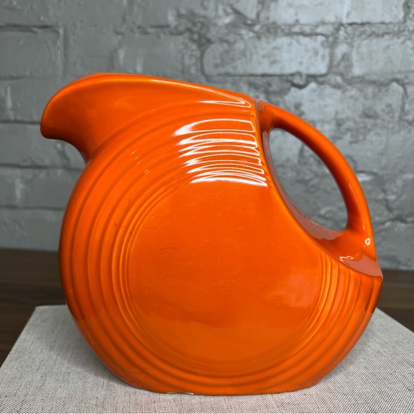 Fiesta Large Orange Red Disc Water Jug Pitcher FIESTAWARE - USA Vintage - Picture 5 of 9
